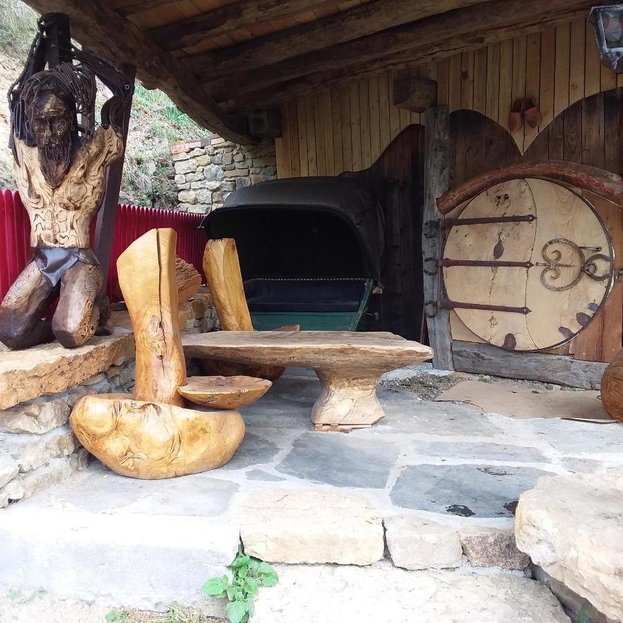 Village.Insolite Montagny-sur-Grosne Ngoại thất bức ảnh